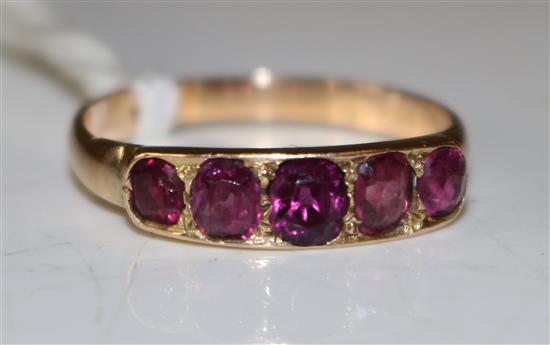 15ct gold amethyst, 5 stone ring